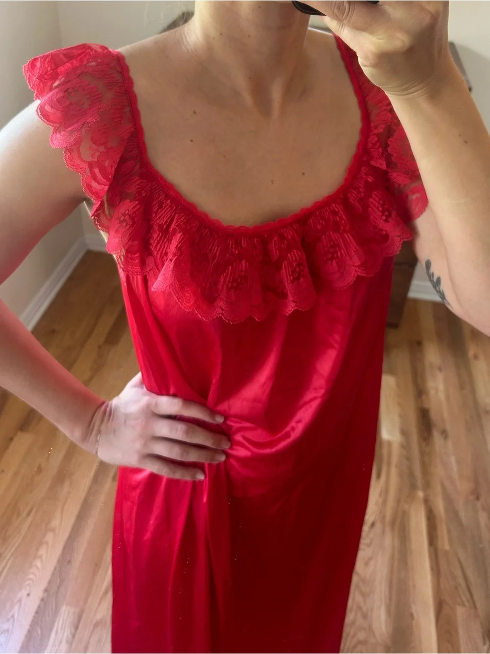 Vintage Red Lace-Trim Long Nightgown - Picture 3 of 8